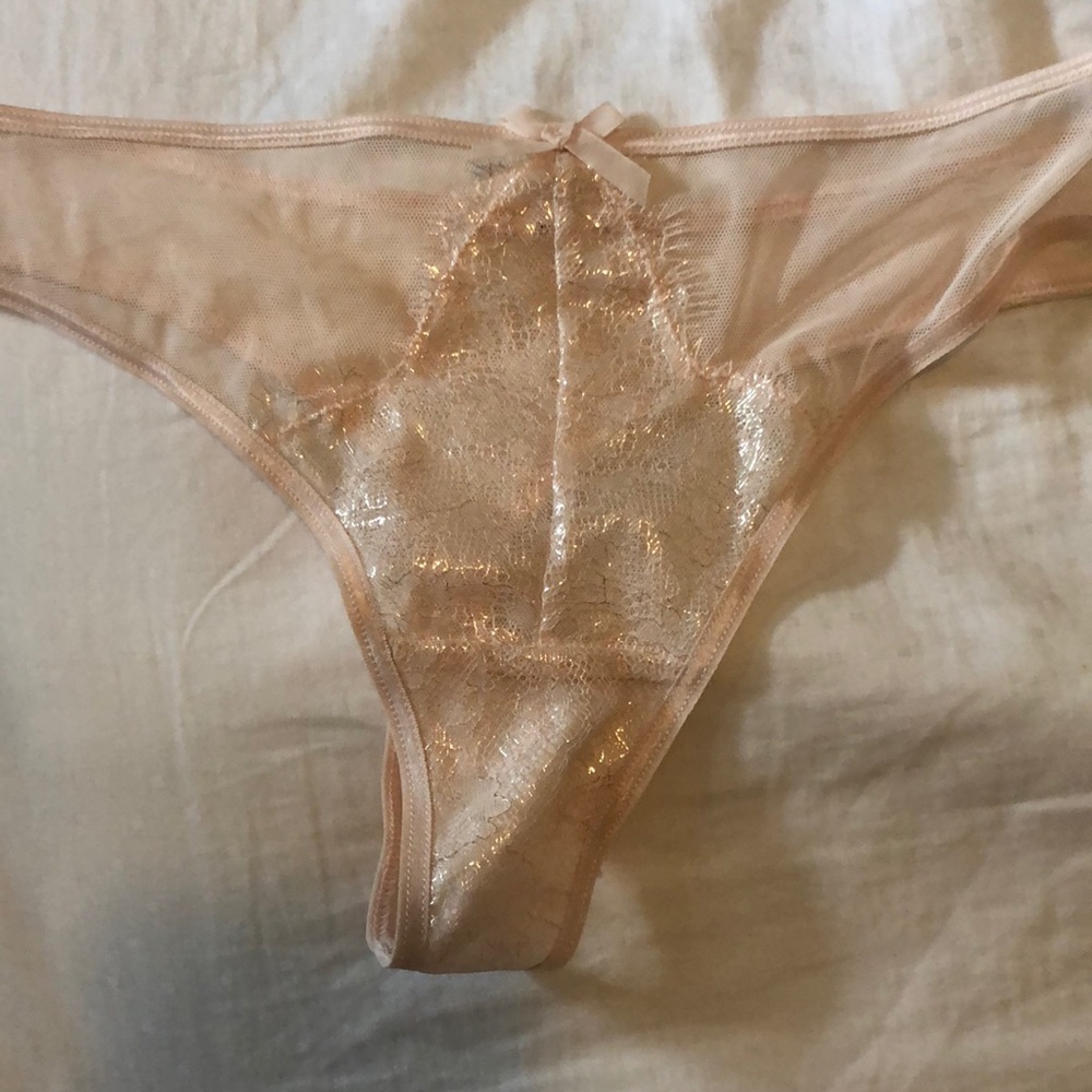 Victoria Secret sparkly rose blush thong xsmall